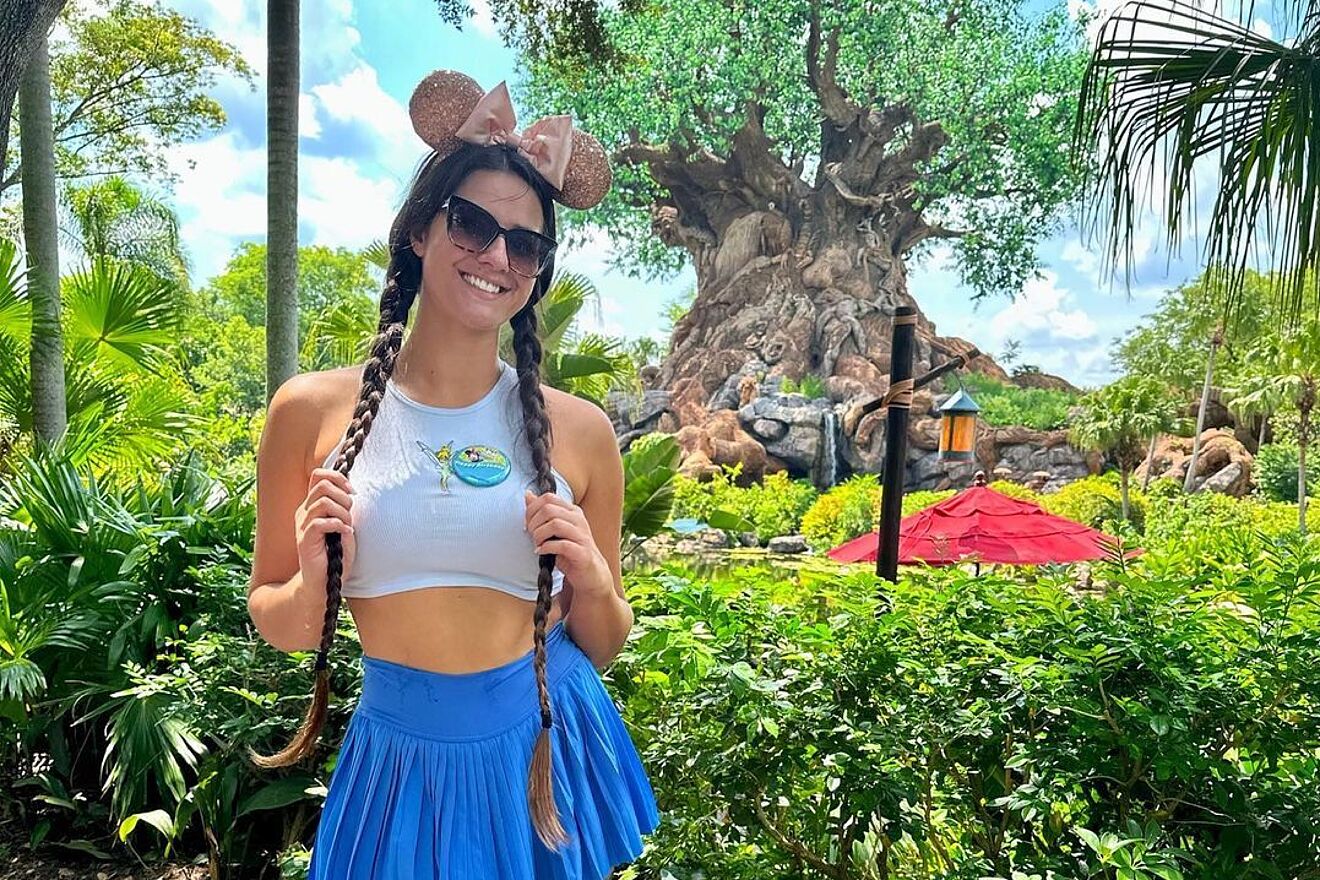 Marie Temara, the giant 7-foot model seducing fans with her beauty on